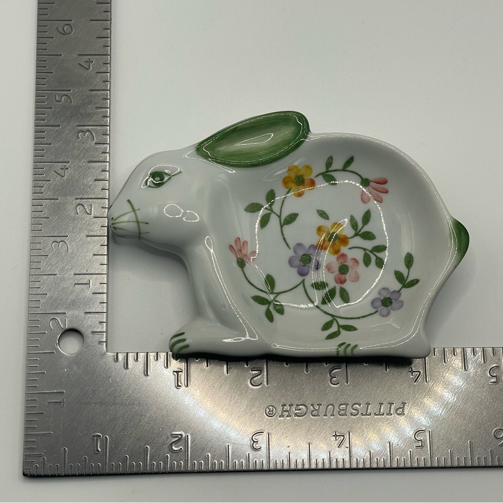 Andrea by Sadek Floral Bunny Rabbit Trinket Dish Tea Bag Holder - Picture 4 of 4